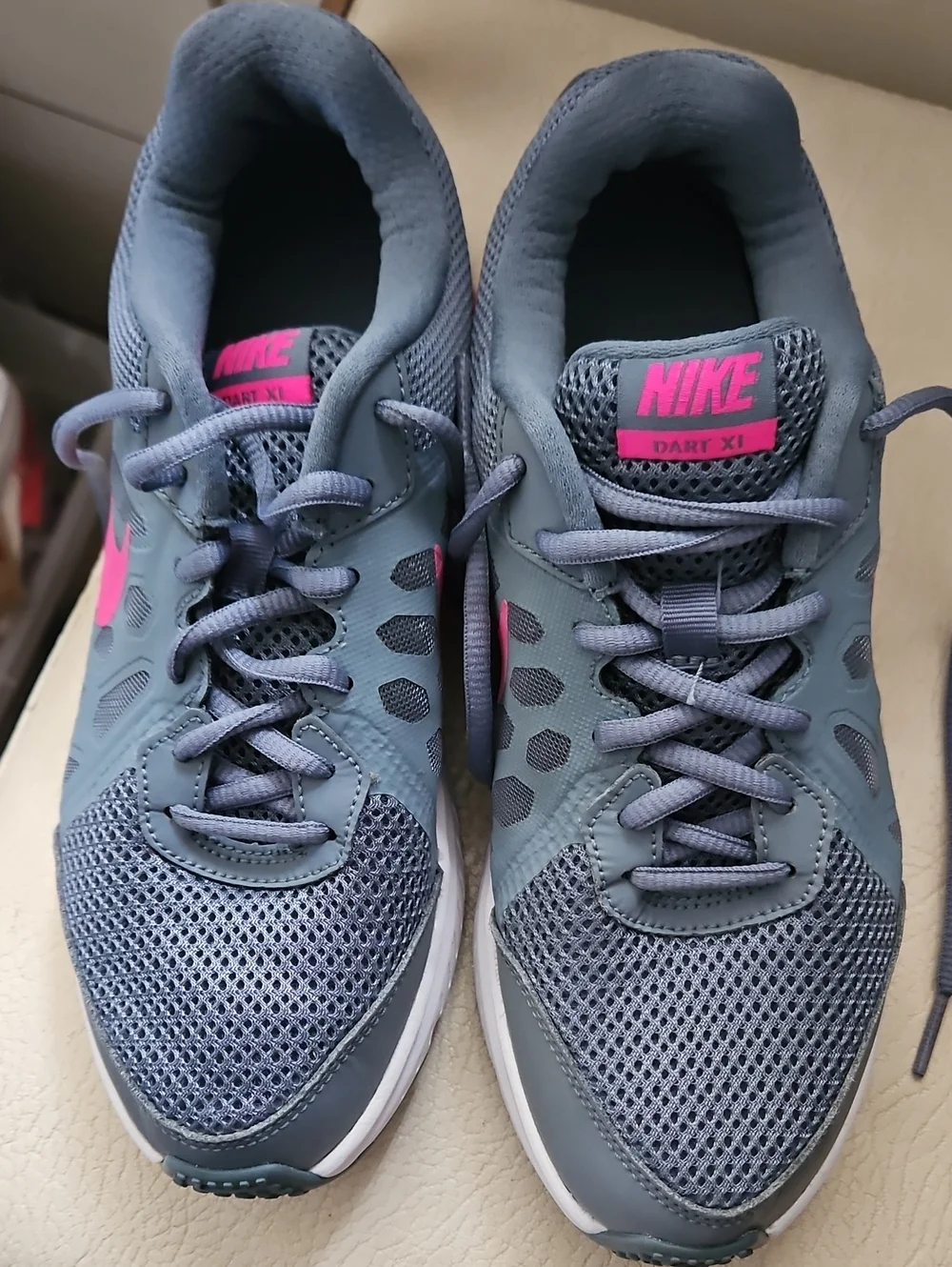 Nike Women's Gray and Pink Dart XI Athletic Running Shoes Sz 7.5